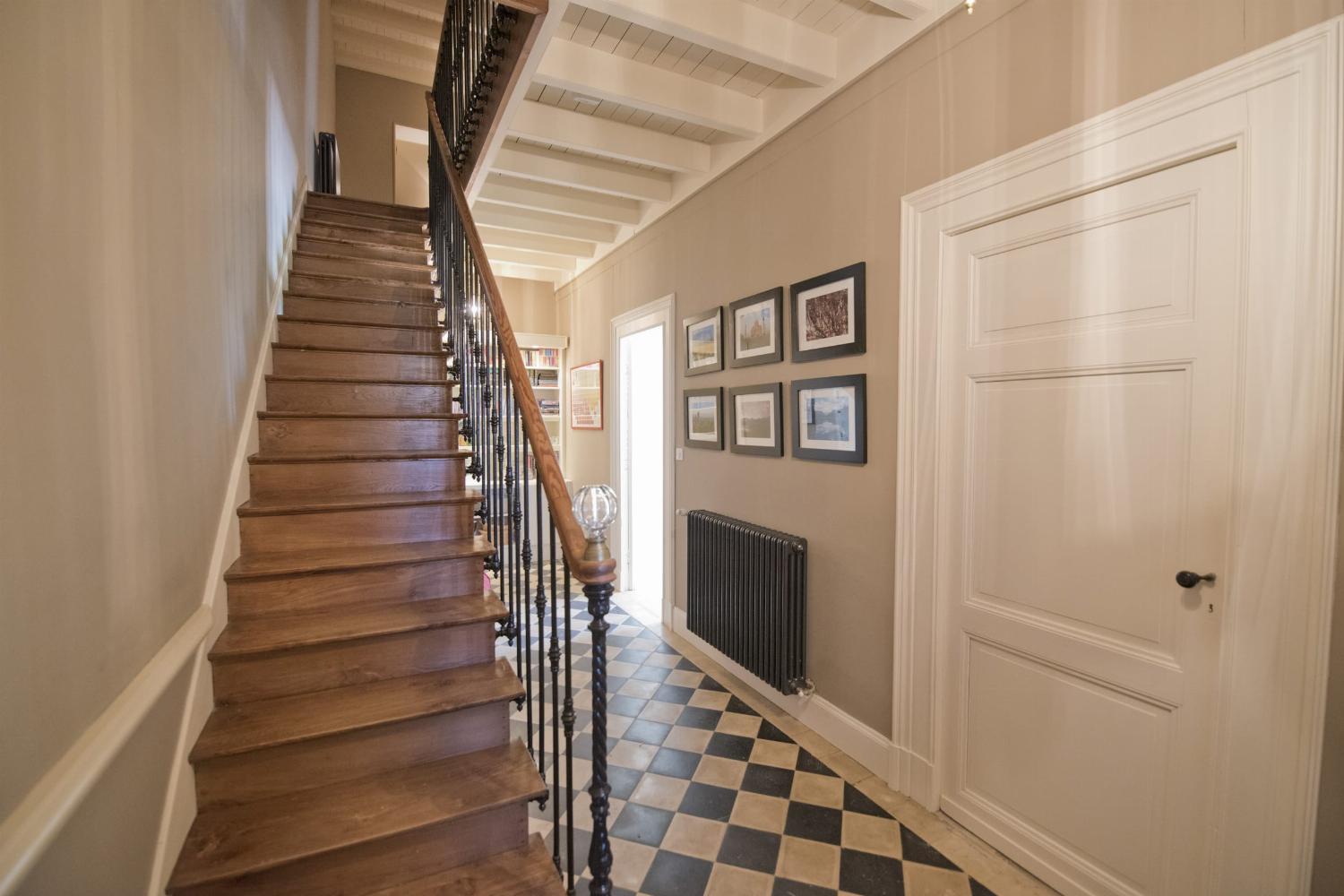 Staircase | Rental accommodation in Nouvelle-Aquitaine