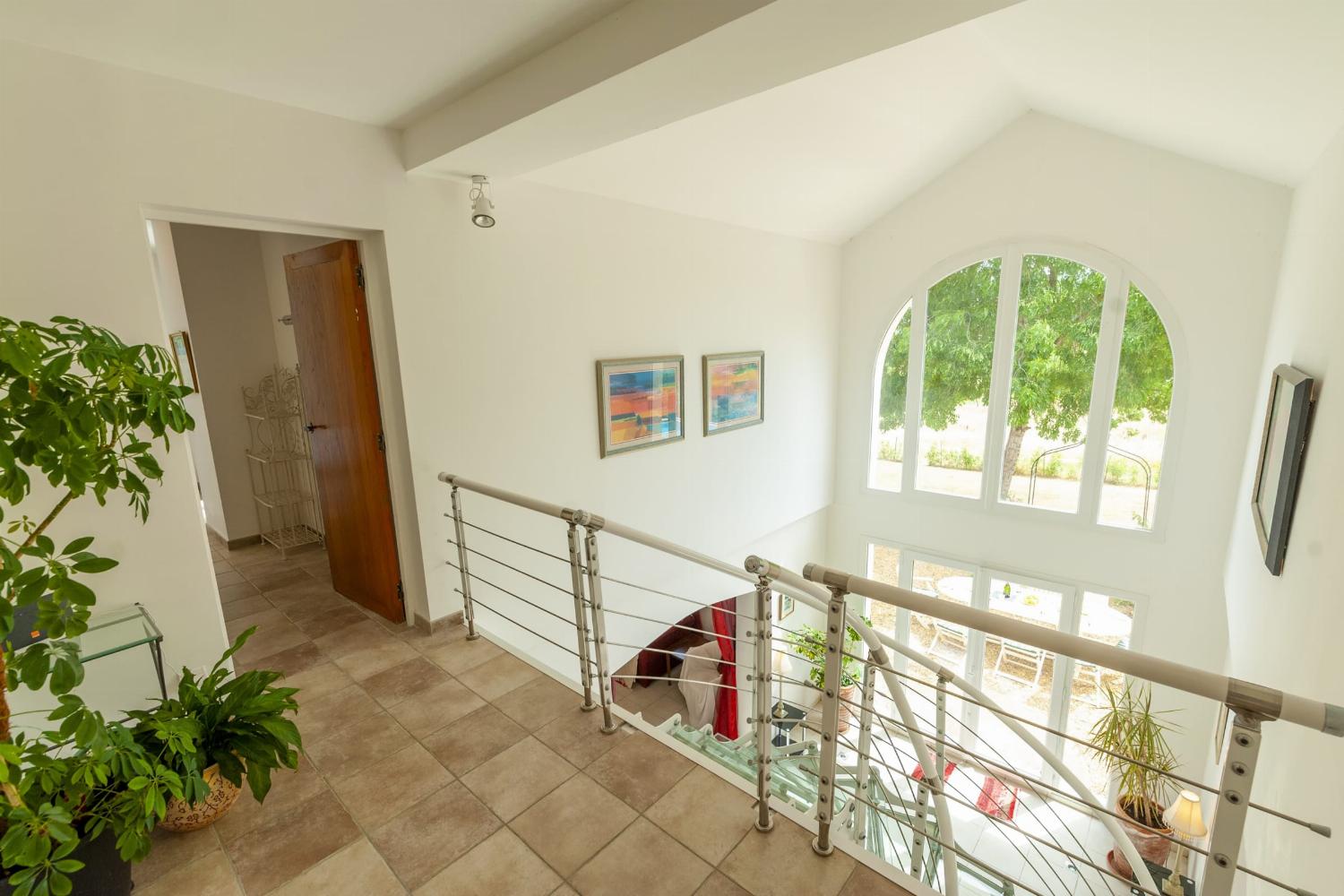 1st floor hallway | Holiday villa in South of France