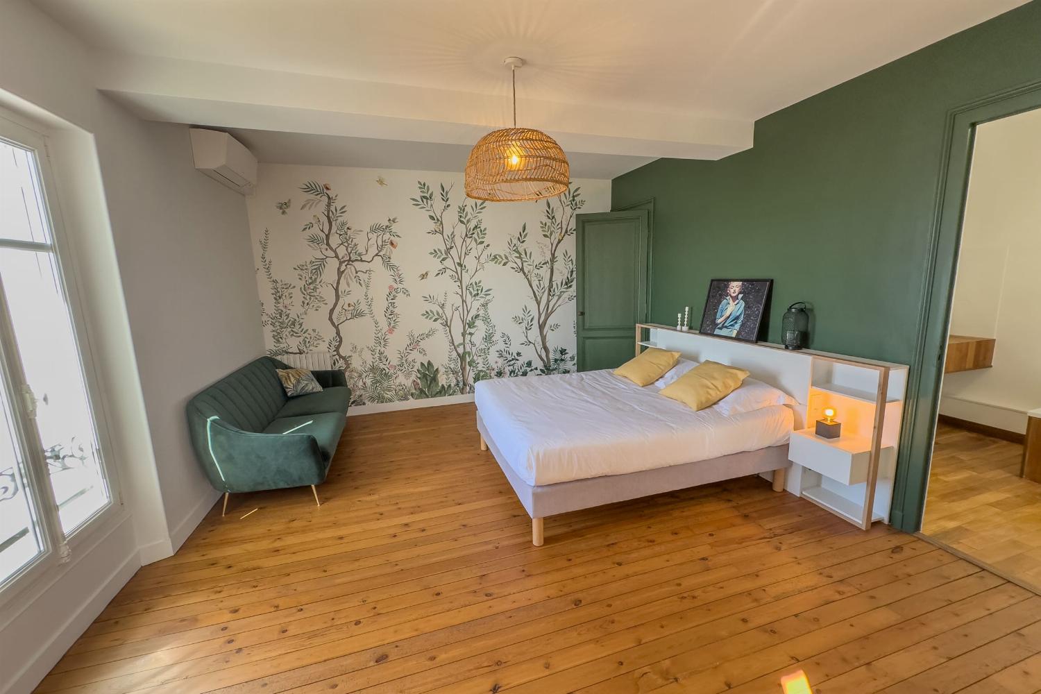 Bedroom | Holiday villa in Gironde