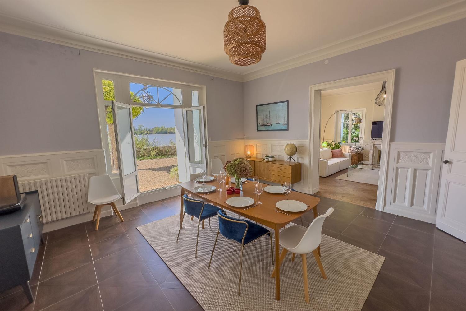 Dining room | Holiday villa in Gironde