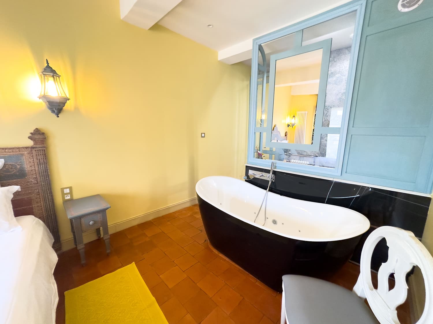 Bath in bedroom | Holiday apartment, Pézenas, Occitanie