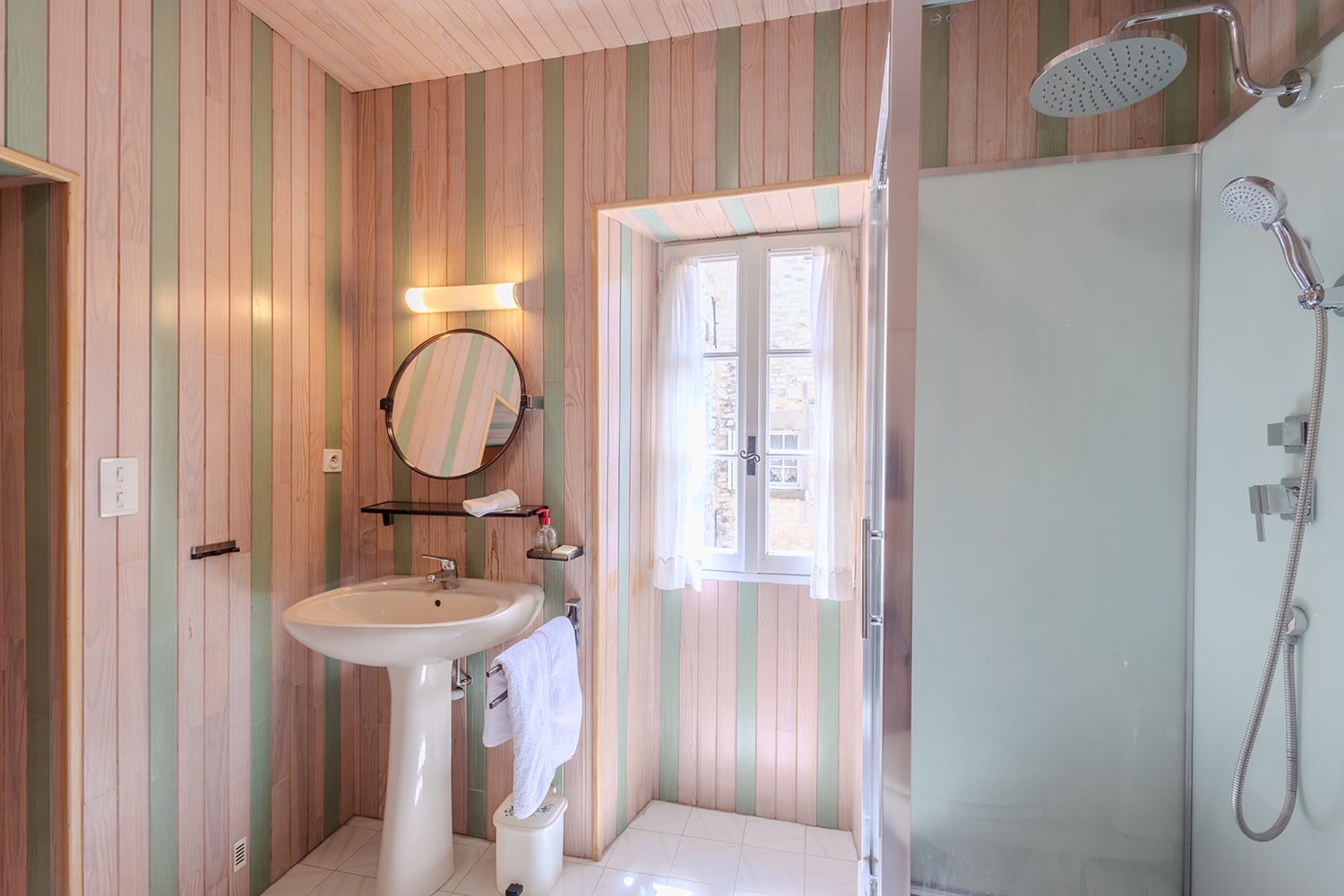 Bathroom | Holiday home in Blauzac Bathroom | Holiday home in Blauzac