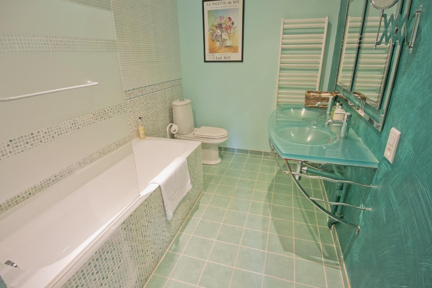 Bathroom | Holiday home in the Tarn