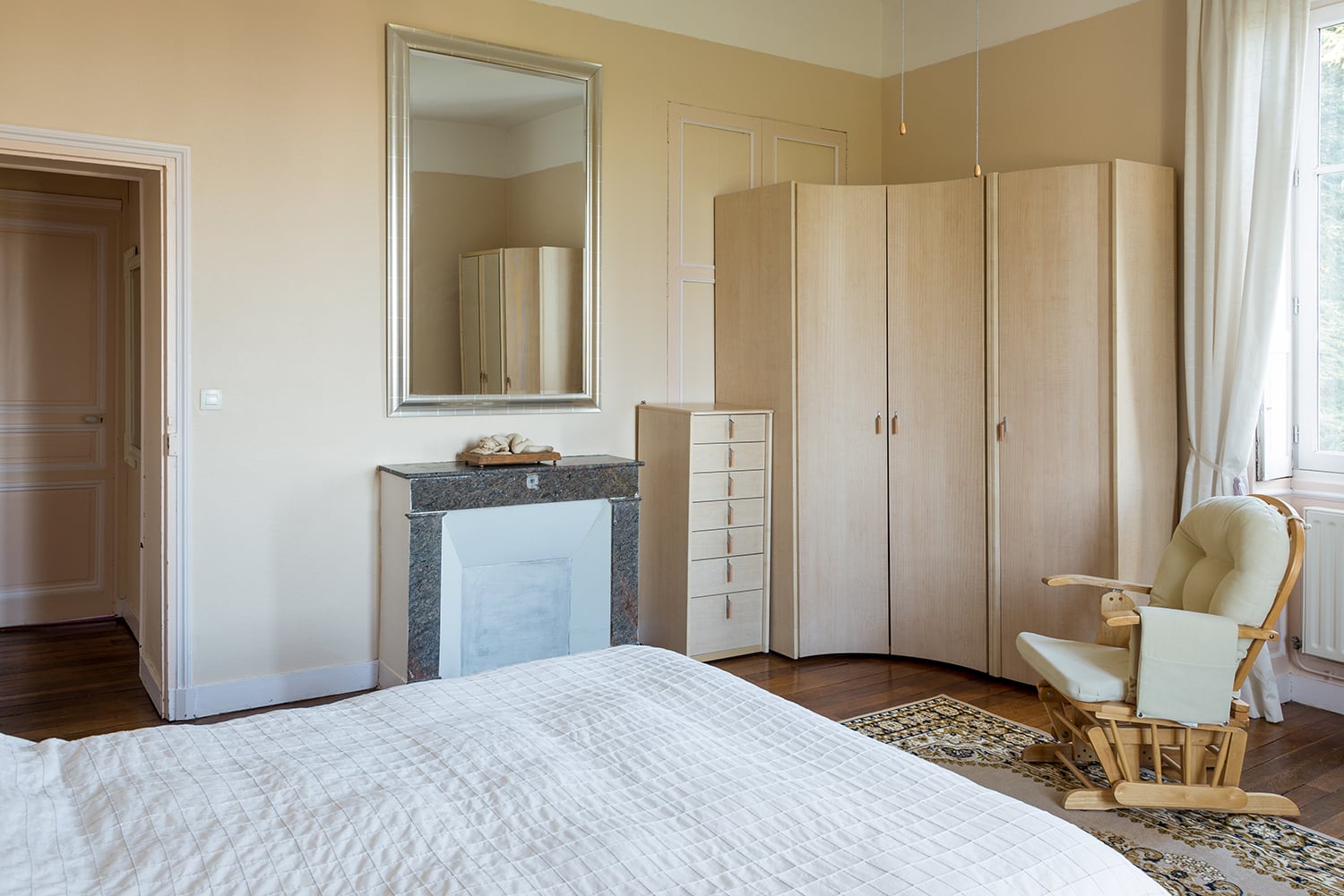 Bedroom | Holiday chateau in Dignac Bedroom | Holiday chateau in Dignac