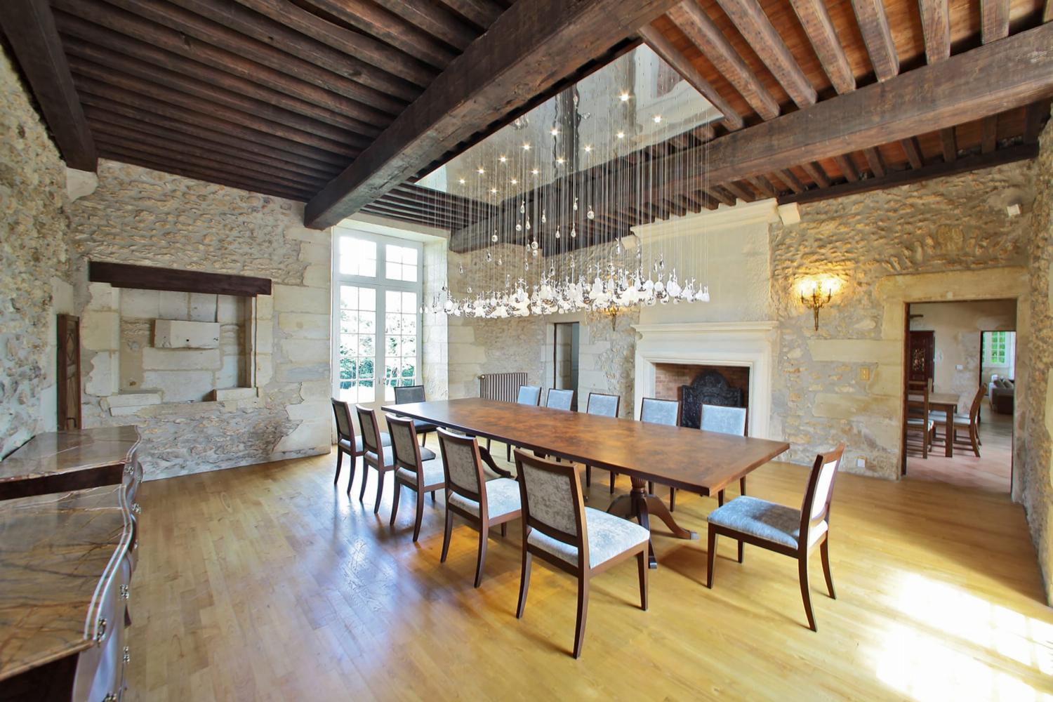 Dining room | Holiday château in Dordogne