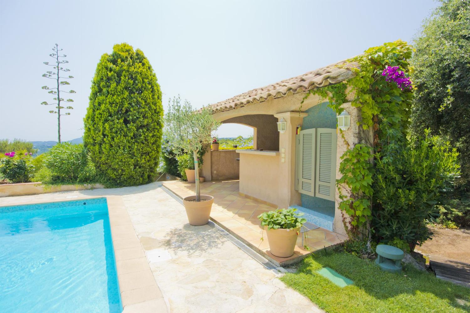 Private pool and terrace