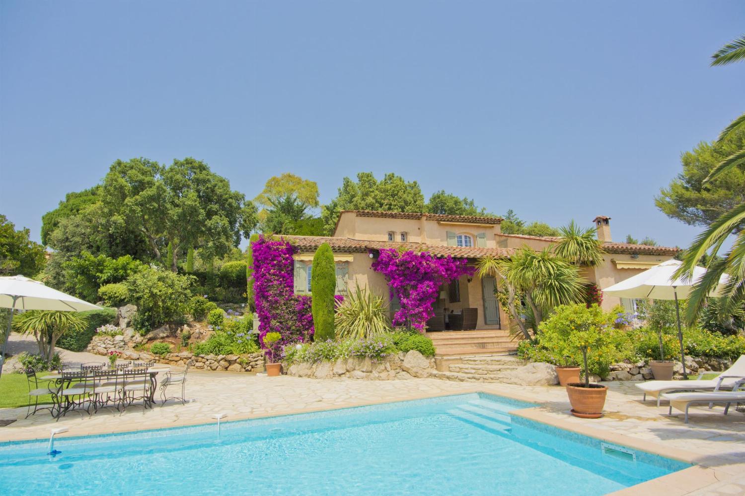Provence holiday villa with private pool
