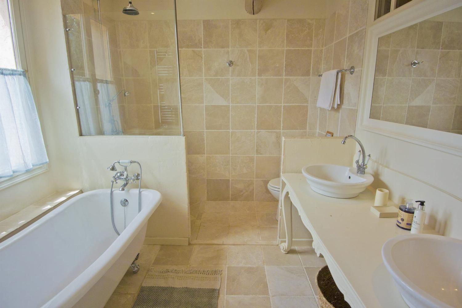 Bathroom | Rental home in Provence