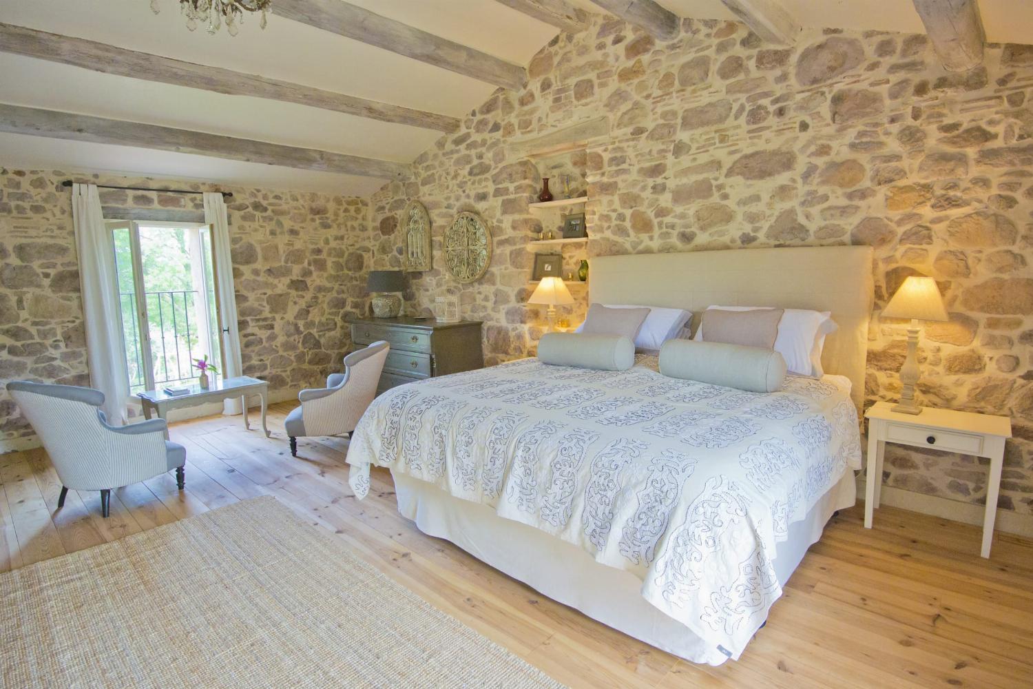 Bedroom | Rental home in Provence