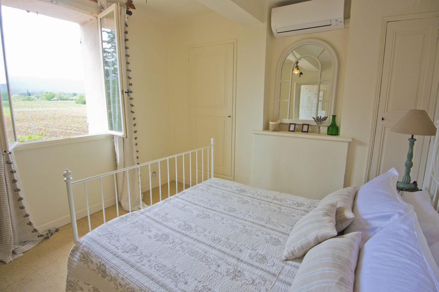 Bedroom | Rental home in Provence