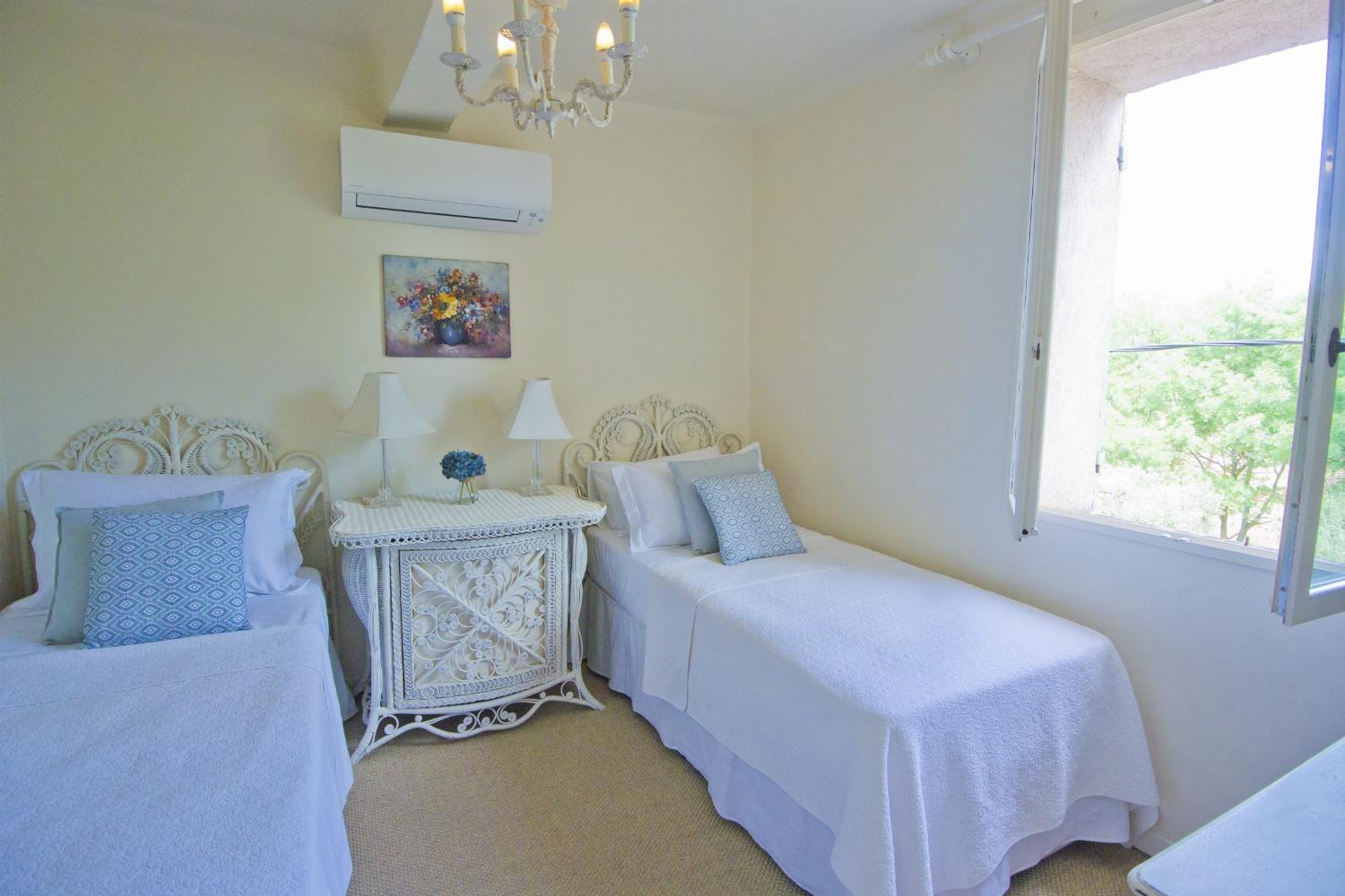 Bedroom | Rental home in Provence