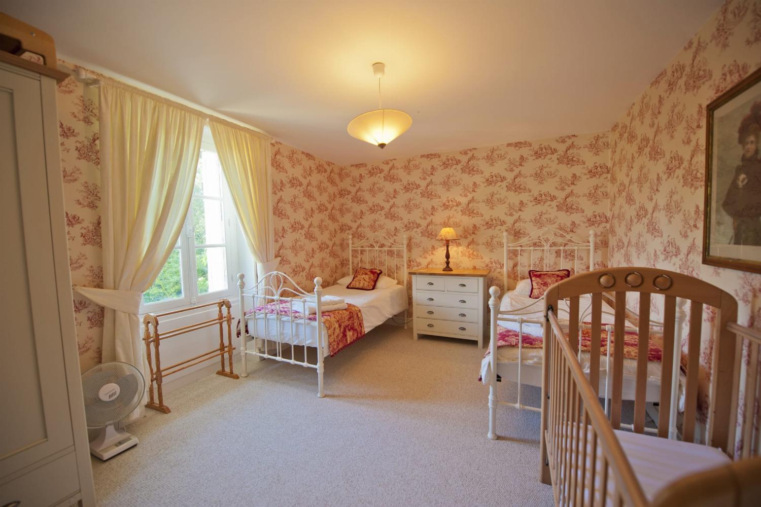 Bedroom | Rental accommodation in Charente