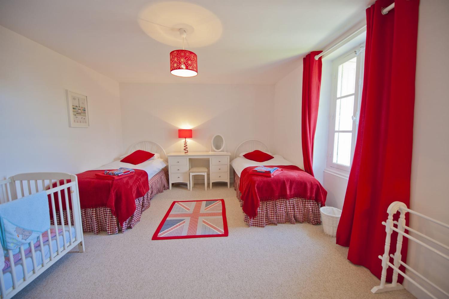 Bedroom | Rental accommodation in Charente