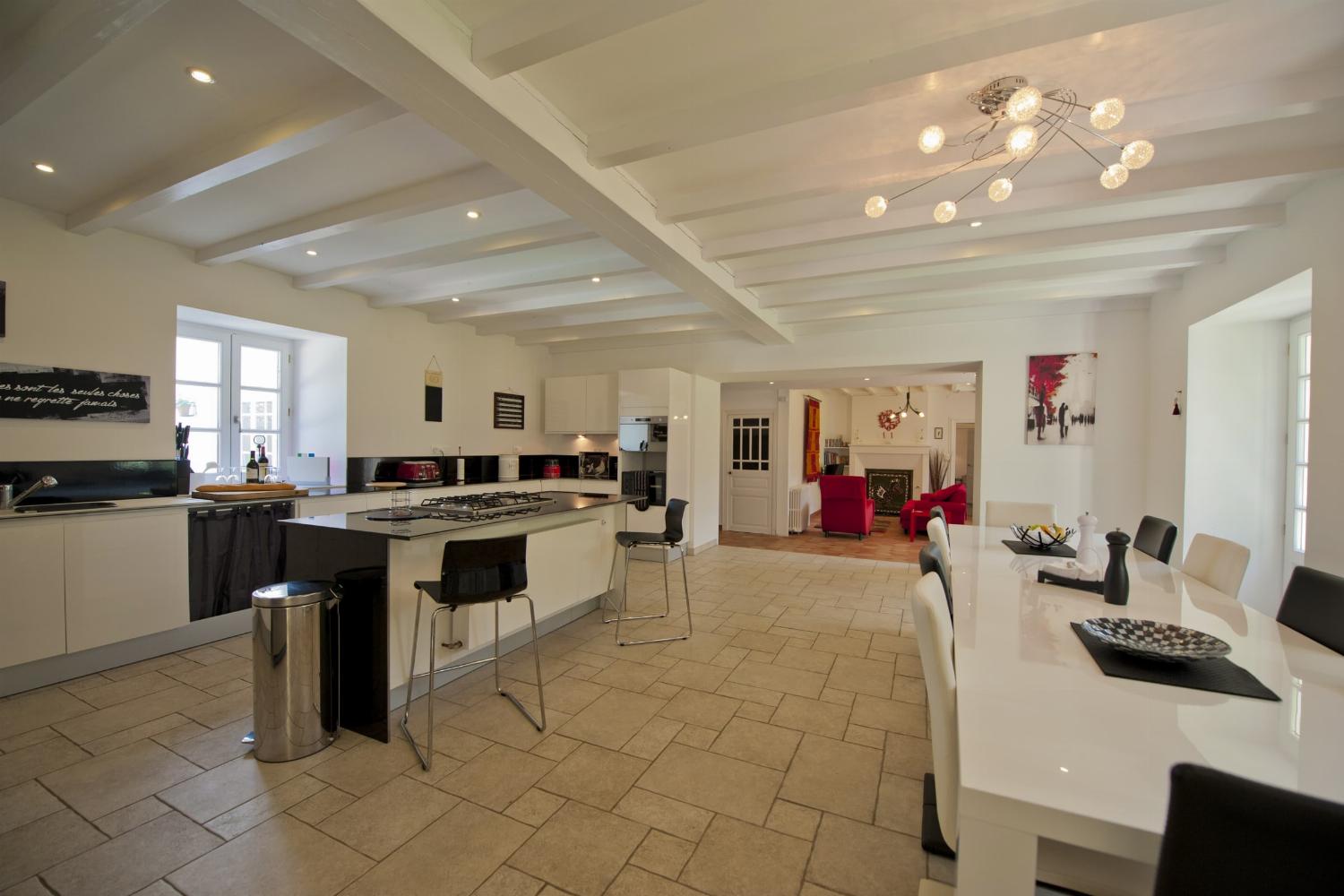 Kitchen | Rental accommodation in Charente