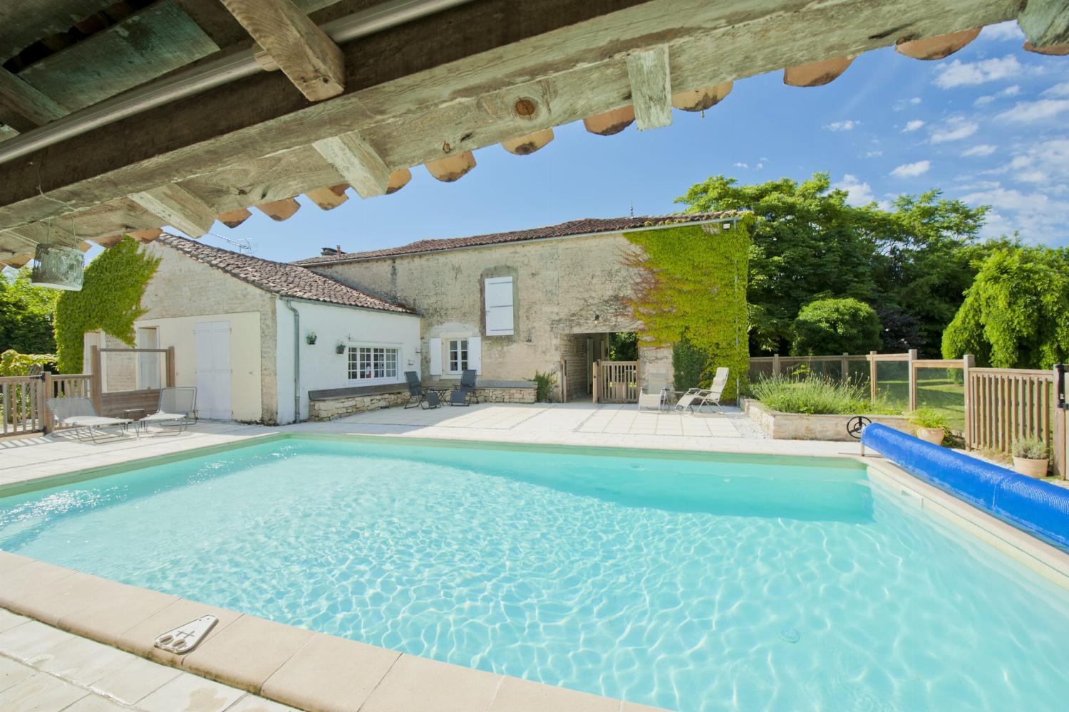 Rental accommodation in Charente with private heated pool