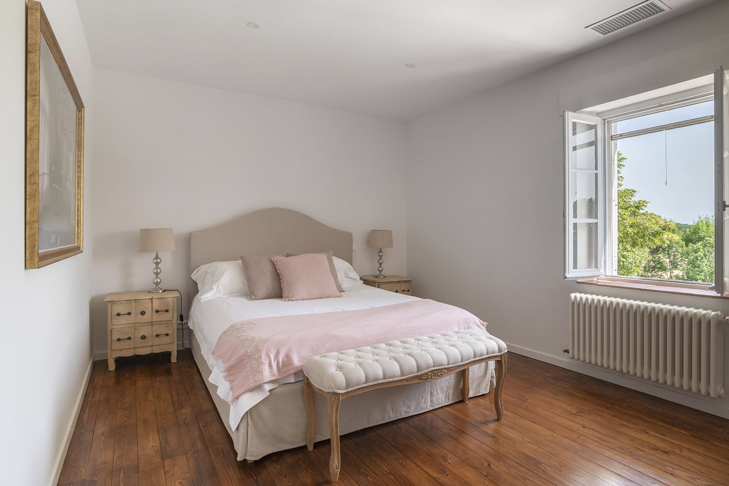 Bedroom | Rental home in Dordogne