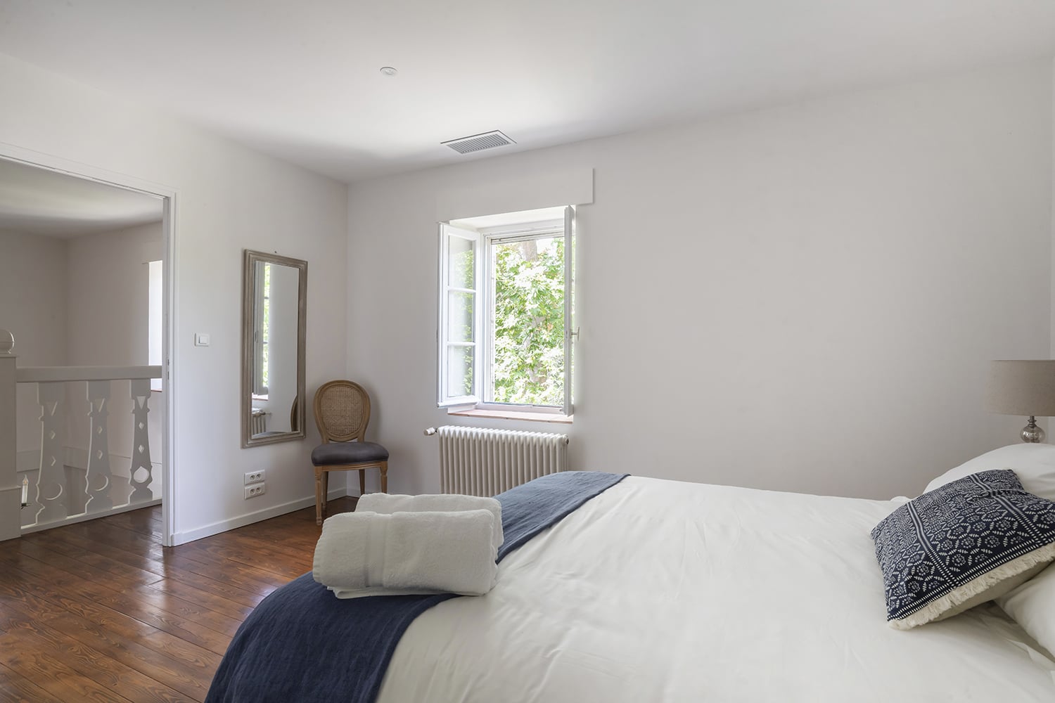 Bedroom | Rental home in Dordogne