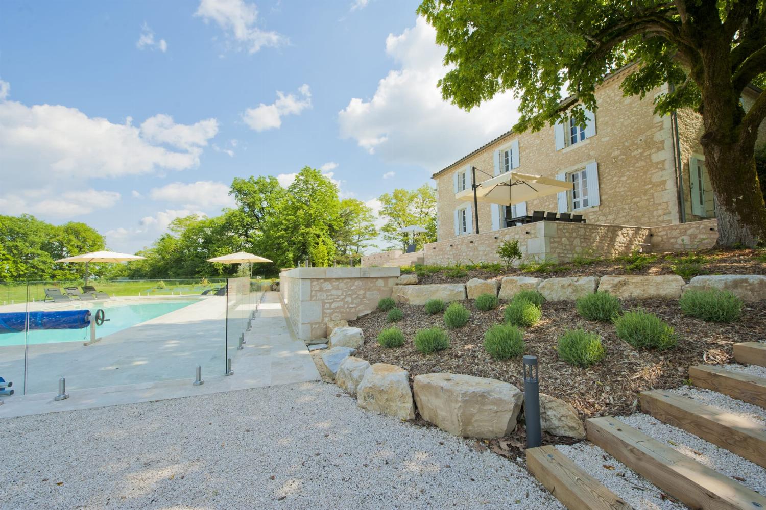 Rental home in Dordogne with private heated pool