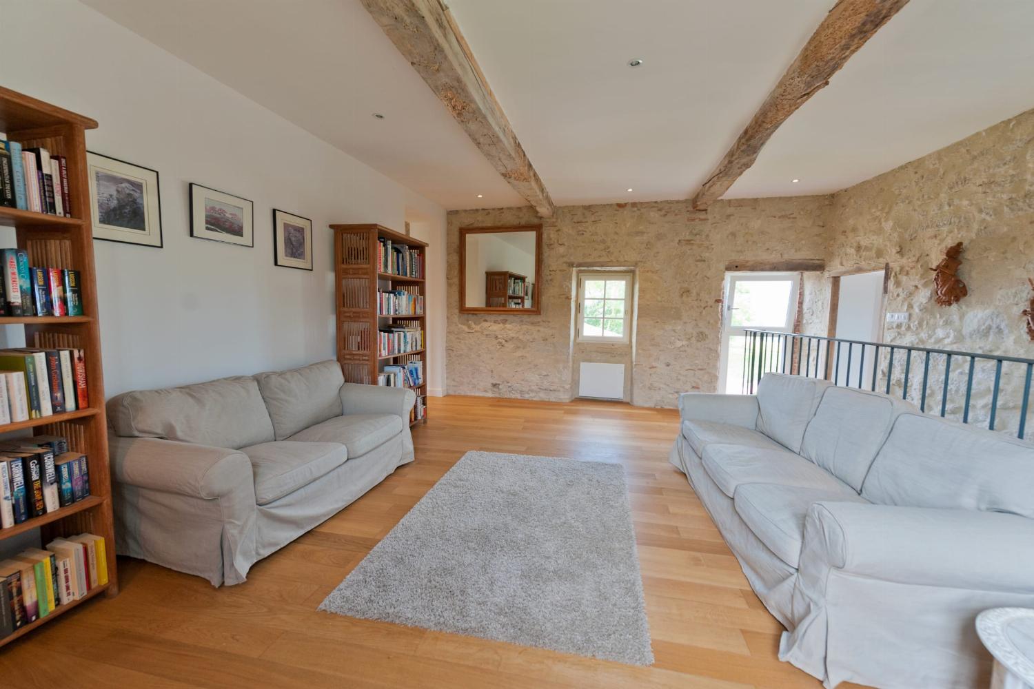 Living room | Rental home in the Tarn