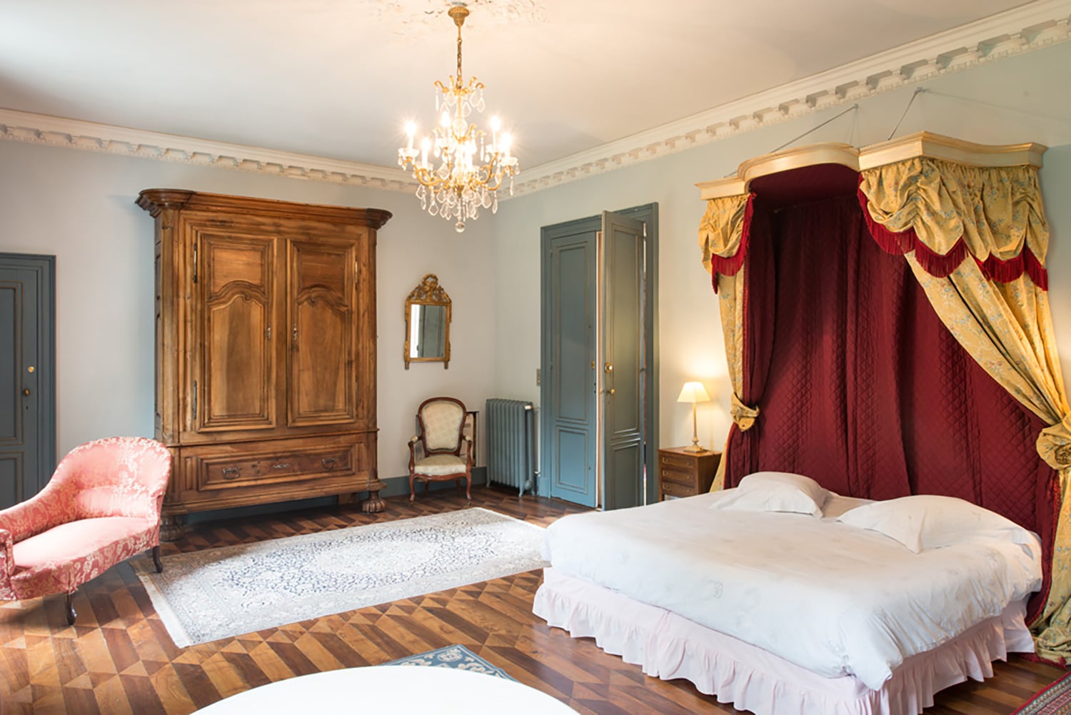 Bedroom | Holiday château in Tailly Bedroom | Holiday château in Tailly
