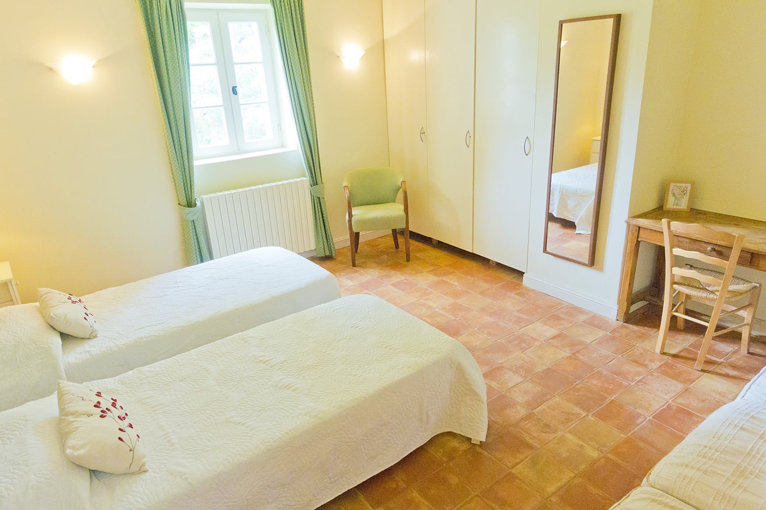 Bedroom | Rental home in Provence