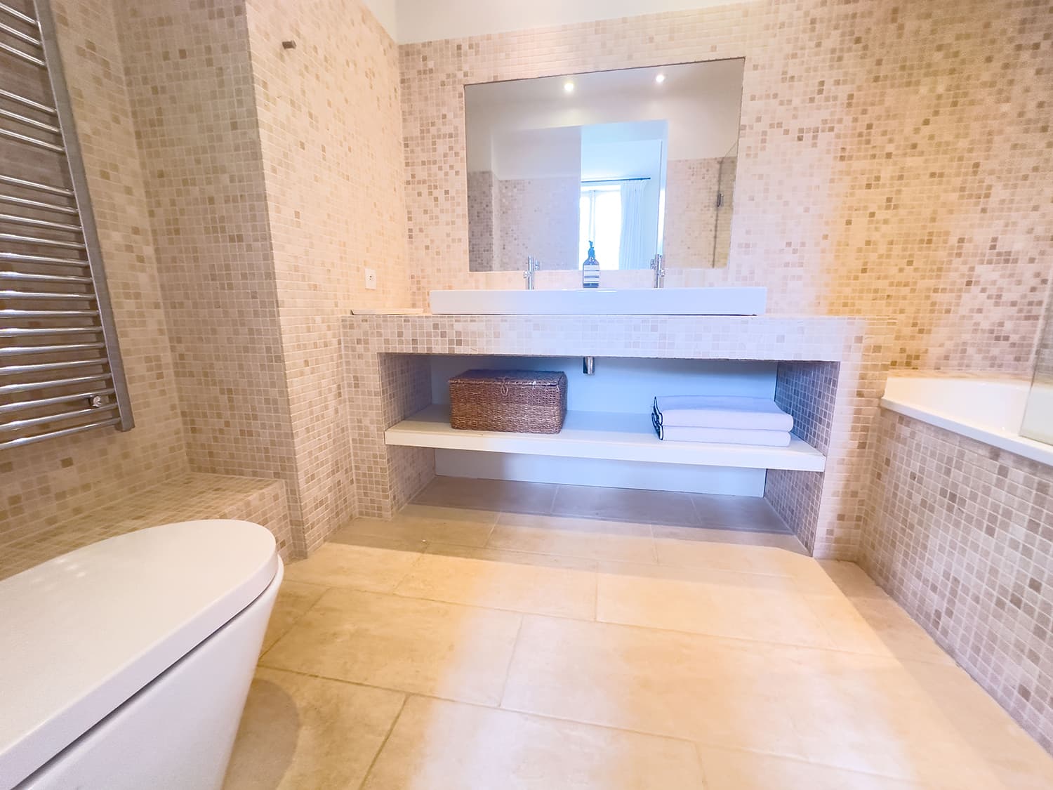 Bathroom | Holiday home in Loire