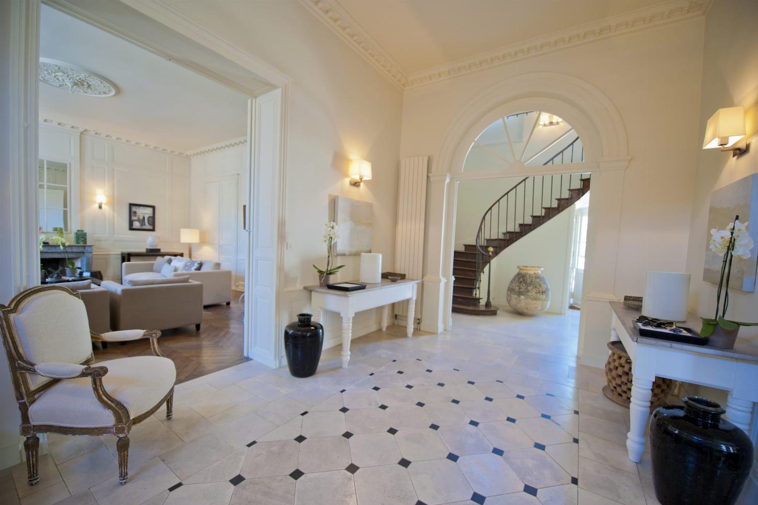 Hallway | Holiday home in Loire