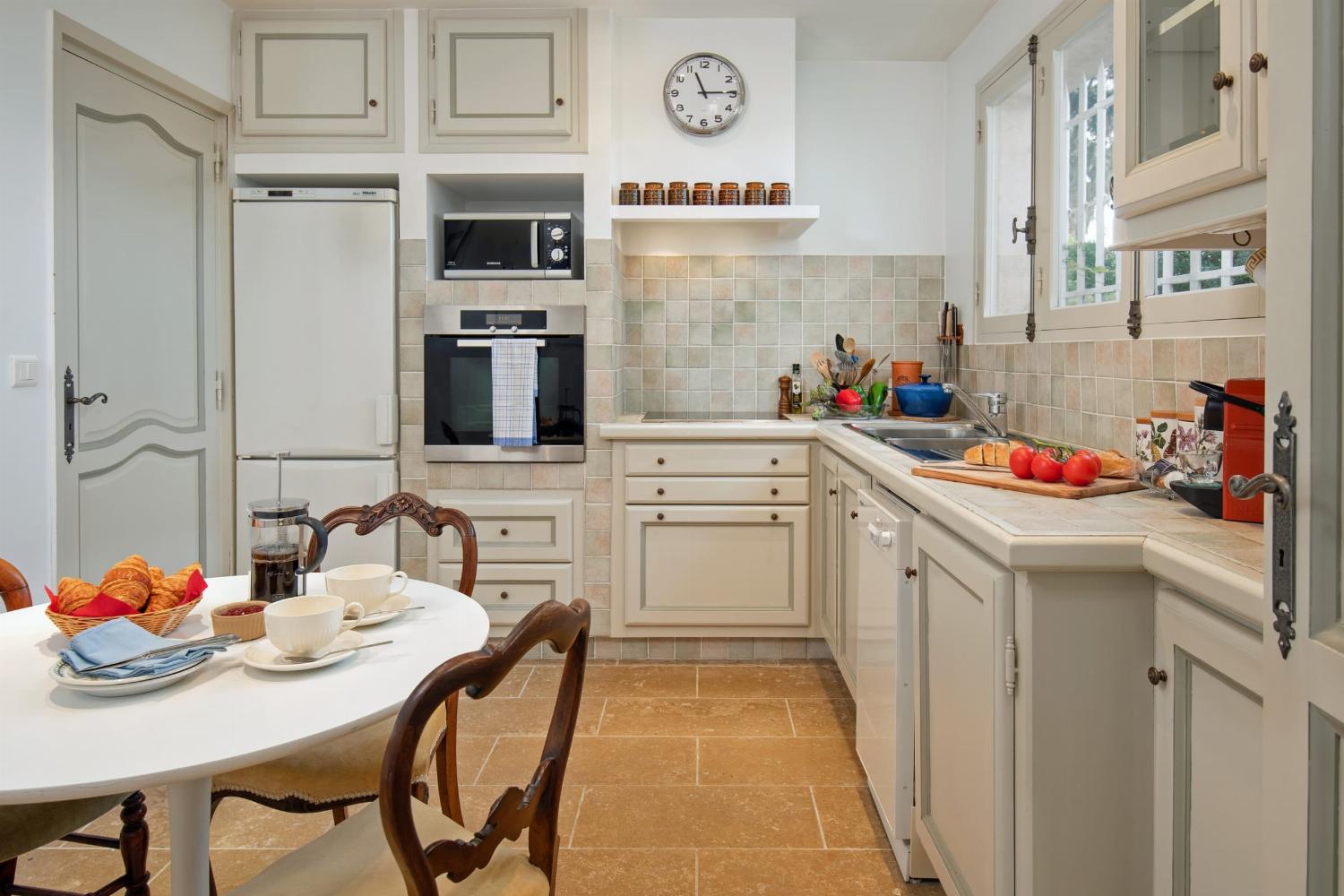 Kitchen | Holiday apartment in Provence