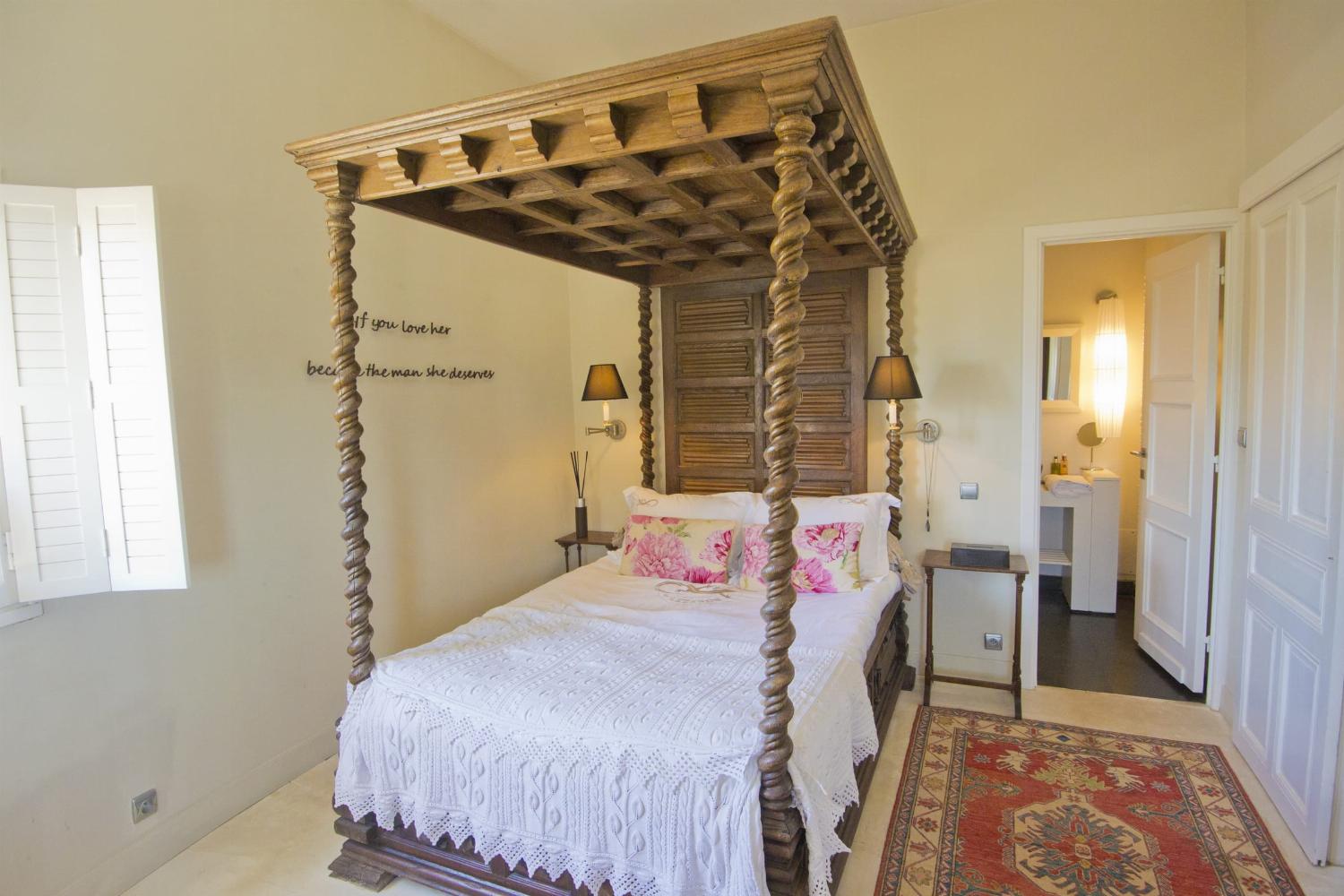 Bedroom | Holiday villa near Pont du Gard