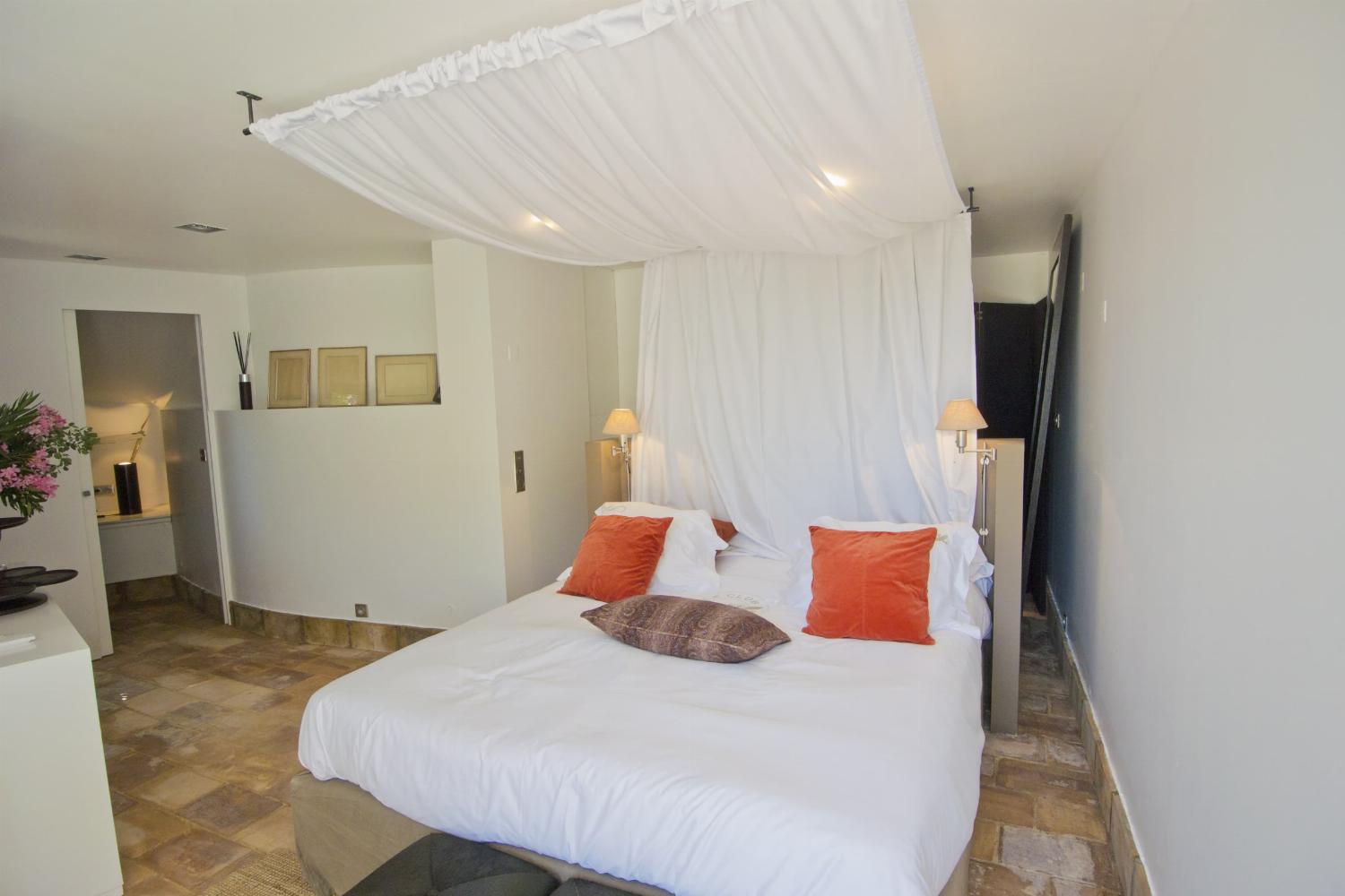 Bedroom | Holiday villa near Pont du Gard