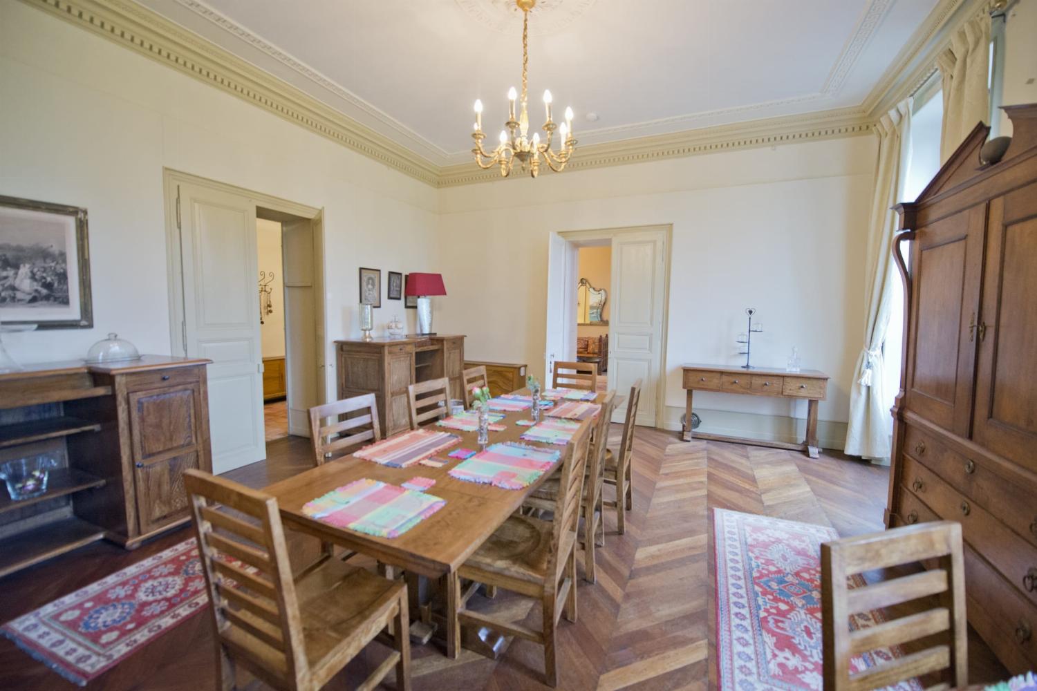 Dining room | Rental château in Loire