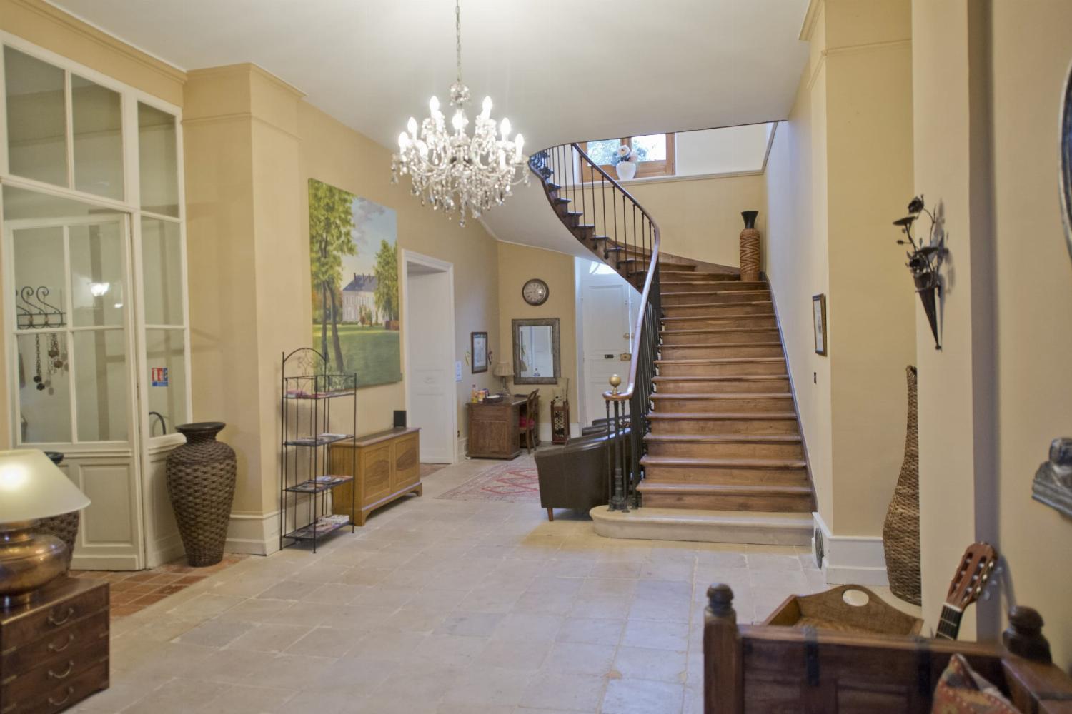 Hallway | Rental château in Loire