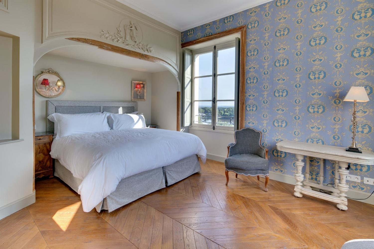 Bedroom | Holiday château in Centre-Val de Loire