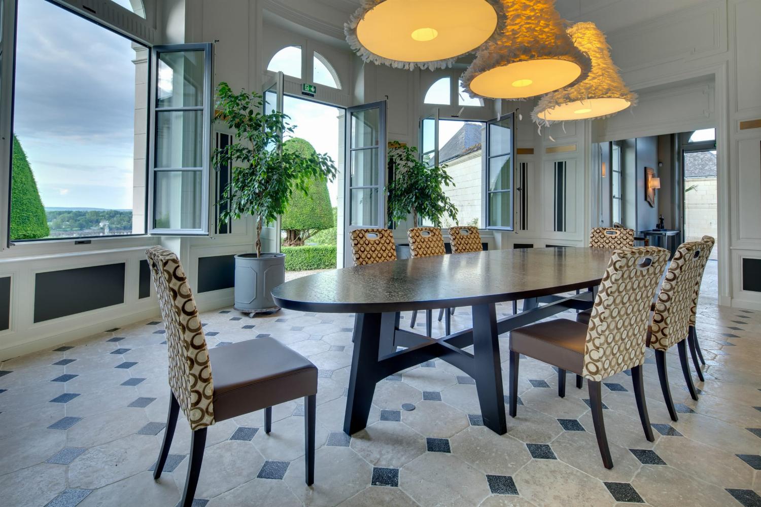 Dining room | Holiday château in Centre-Val de Loire