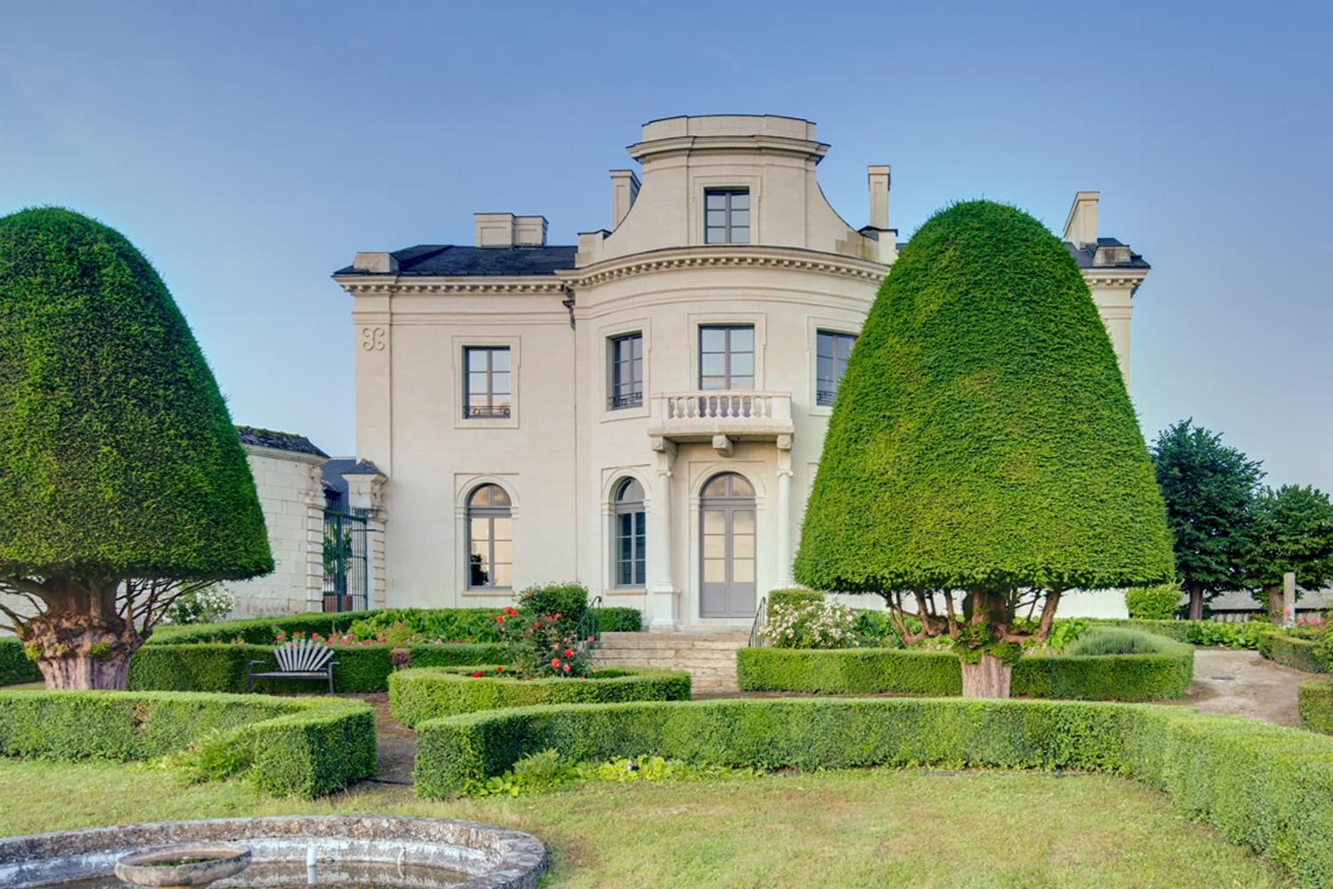 Holiday château in Centre-Val de Loire