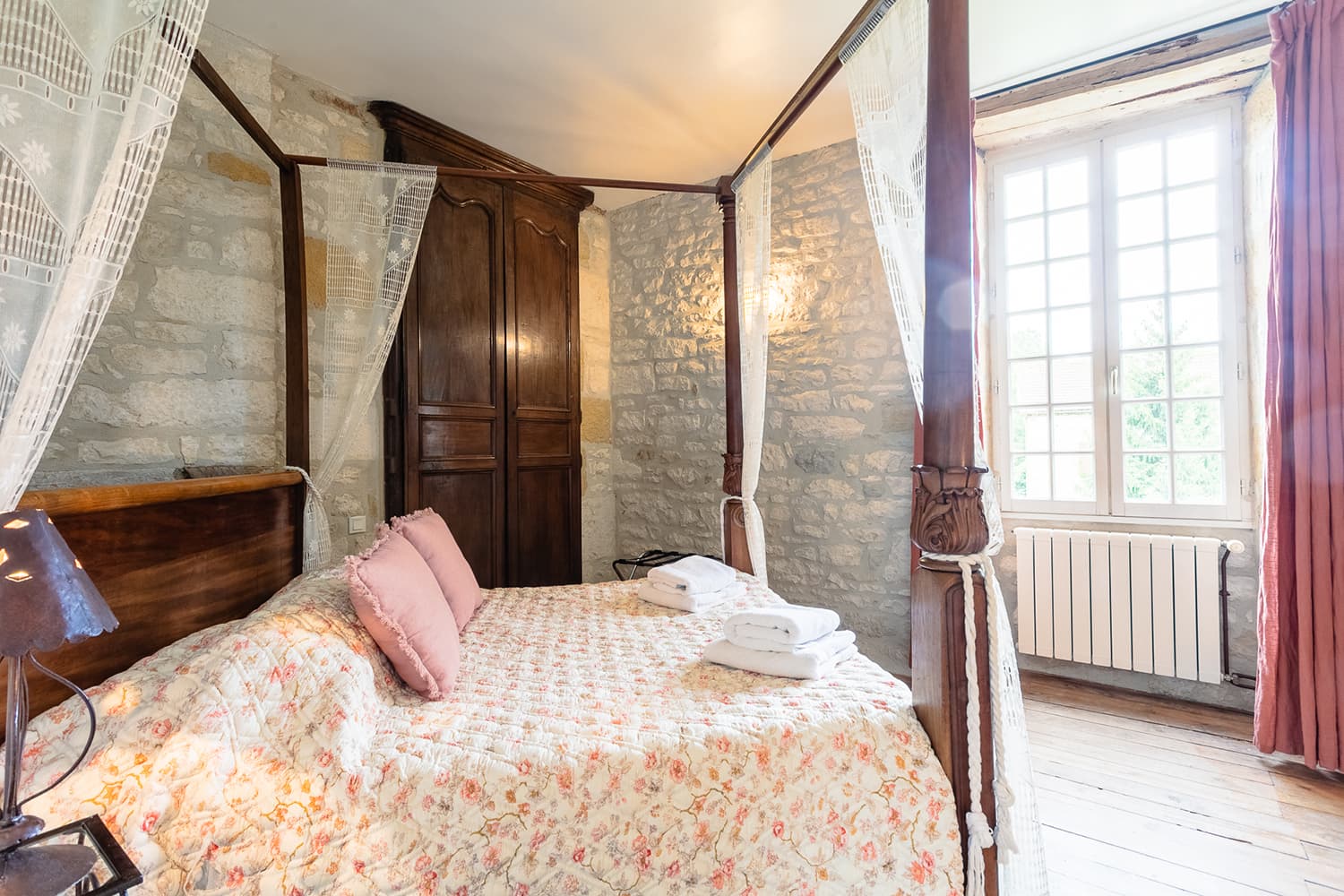 Bedroom | Holiday home in Nouvelle-Aquitaine