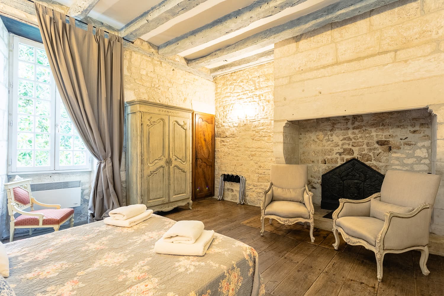 Bedroom | Holiday home in Nouvelle-Aquitaine