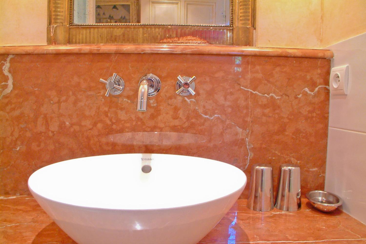 Bathroom | Self-catering apartment in Pays de la Loire