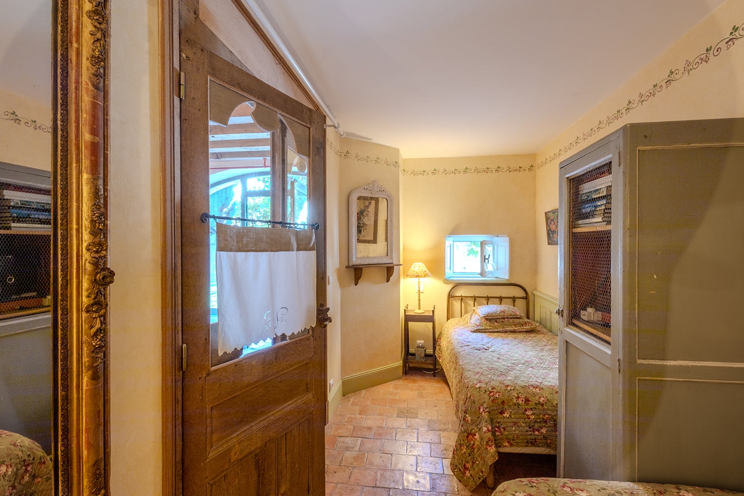 Bedroom | Self catering apartment in Pays de la Loire Bedroom | Self catering apartment in Pays de la Loire