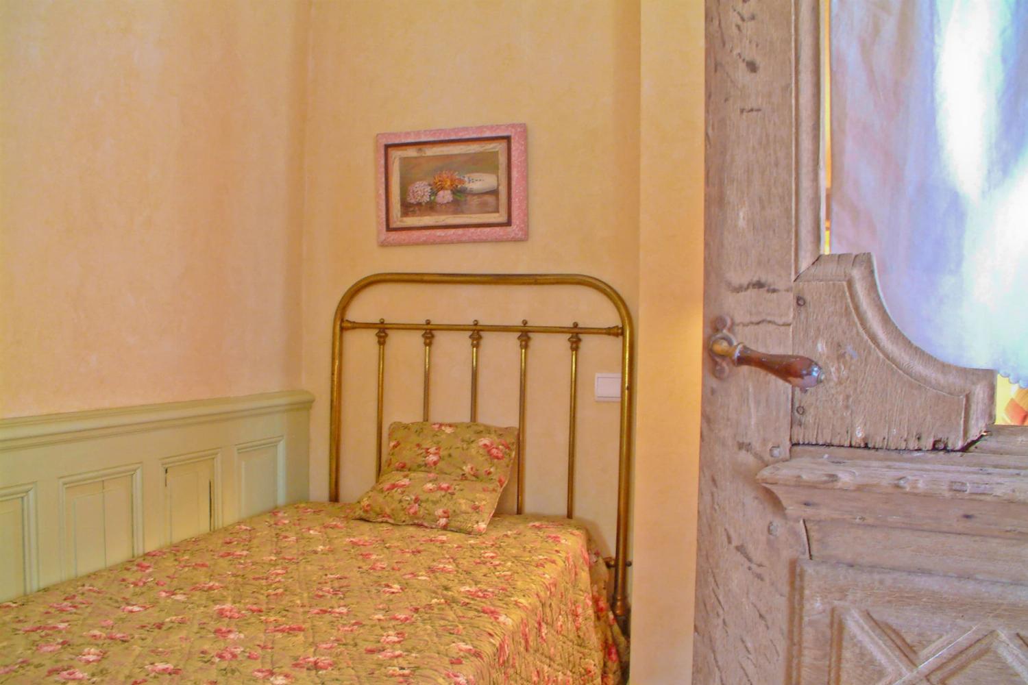 Bedroom | Self-catering apartment in Pays de la Loire