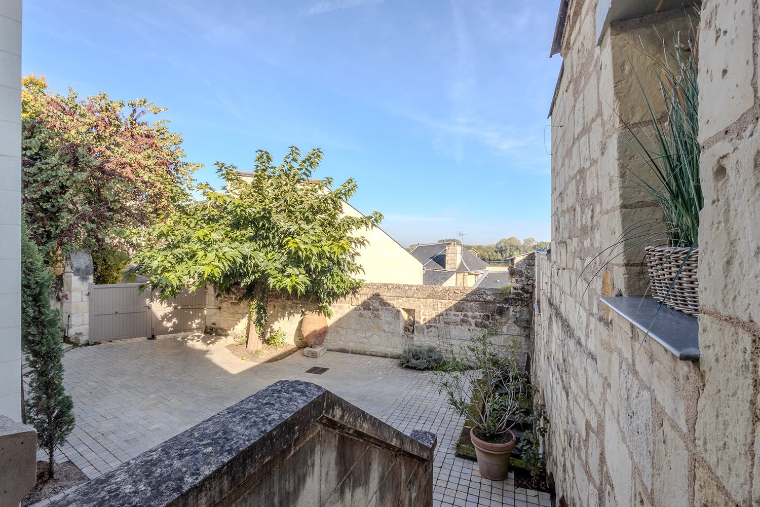 Courtyard | Rental home in Pays de la Loire