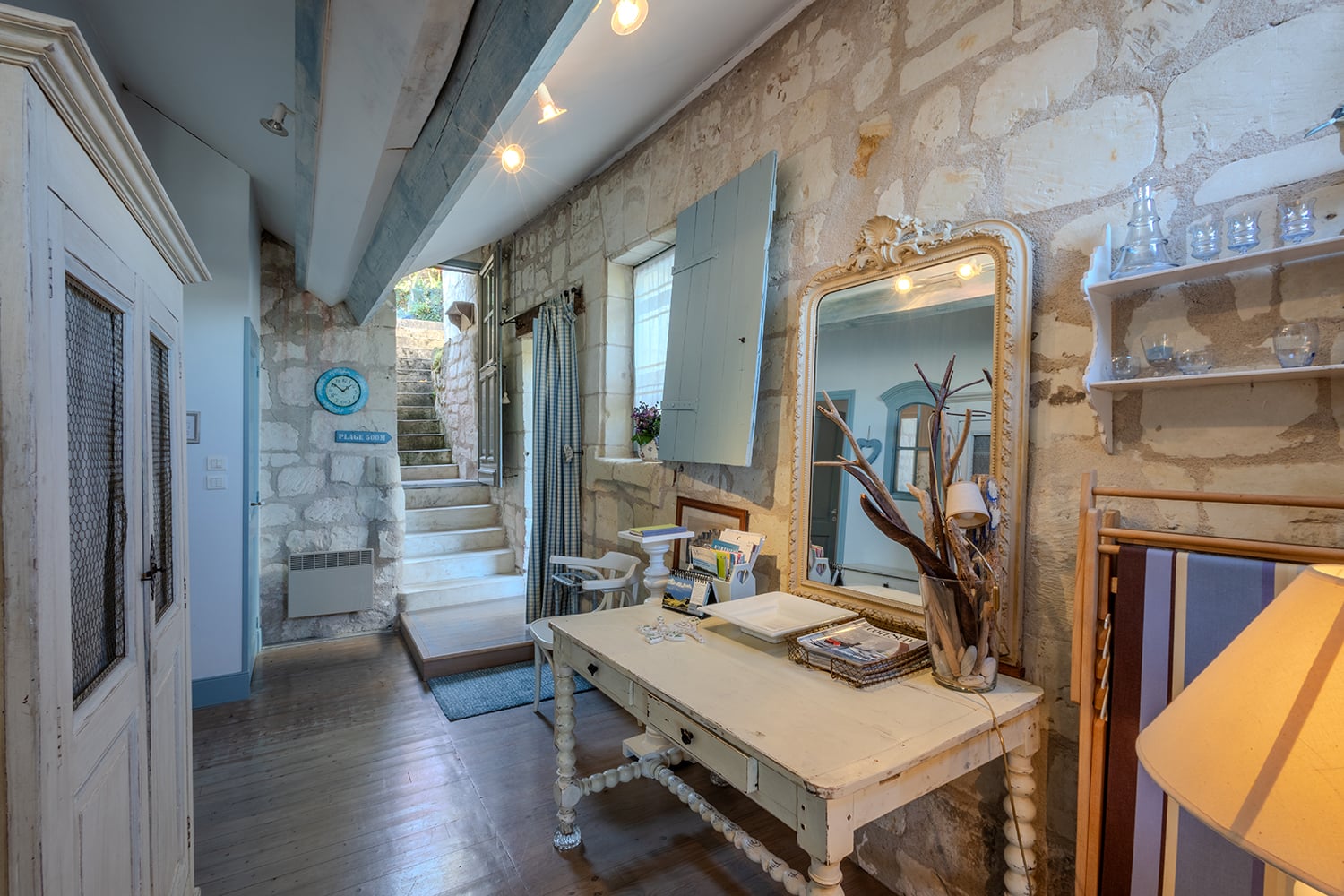 Hallway | Rental home in Pays de la Loire