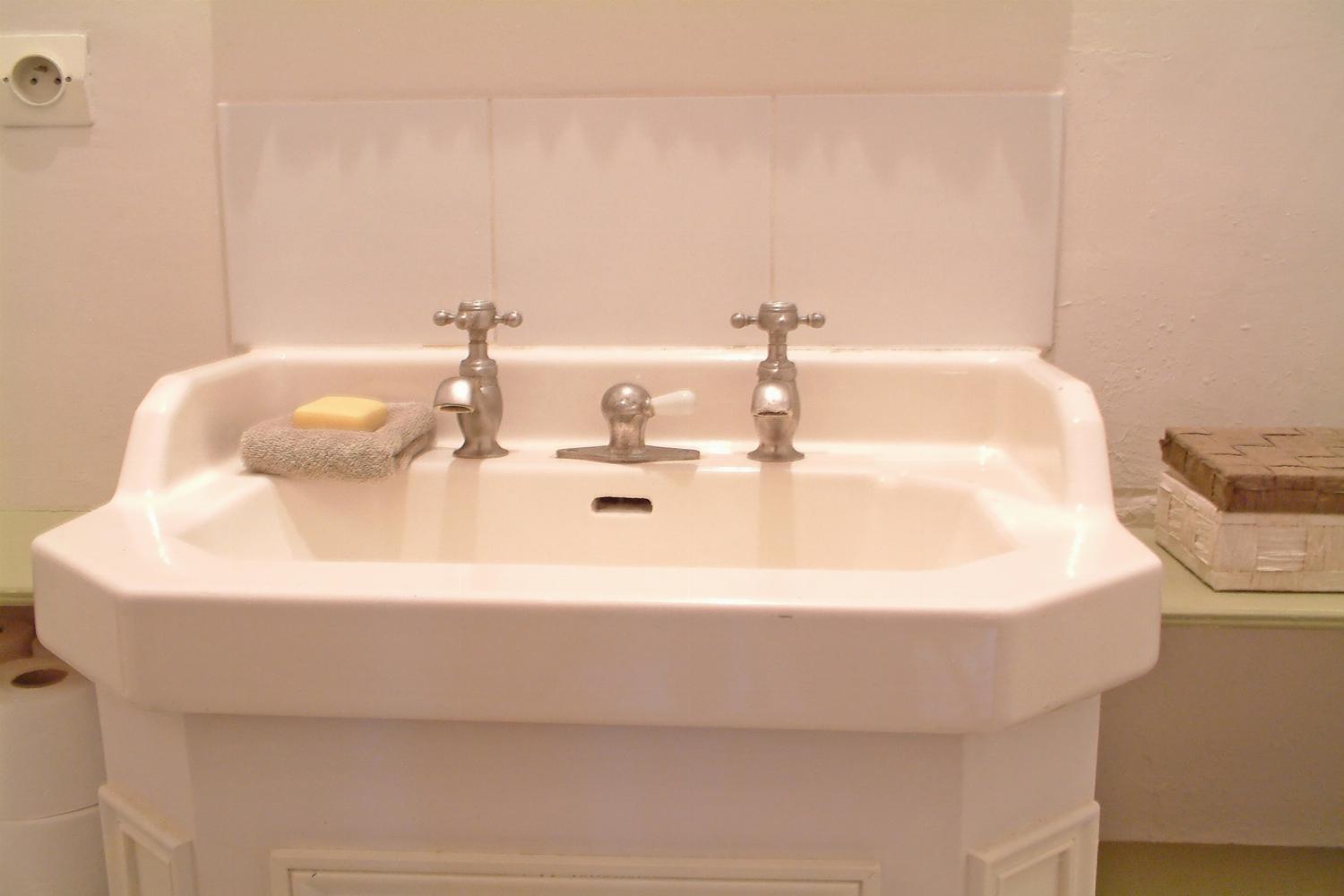 Bathroom | Holiday home in the Loire Valley