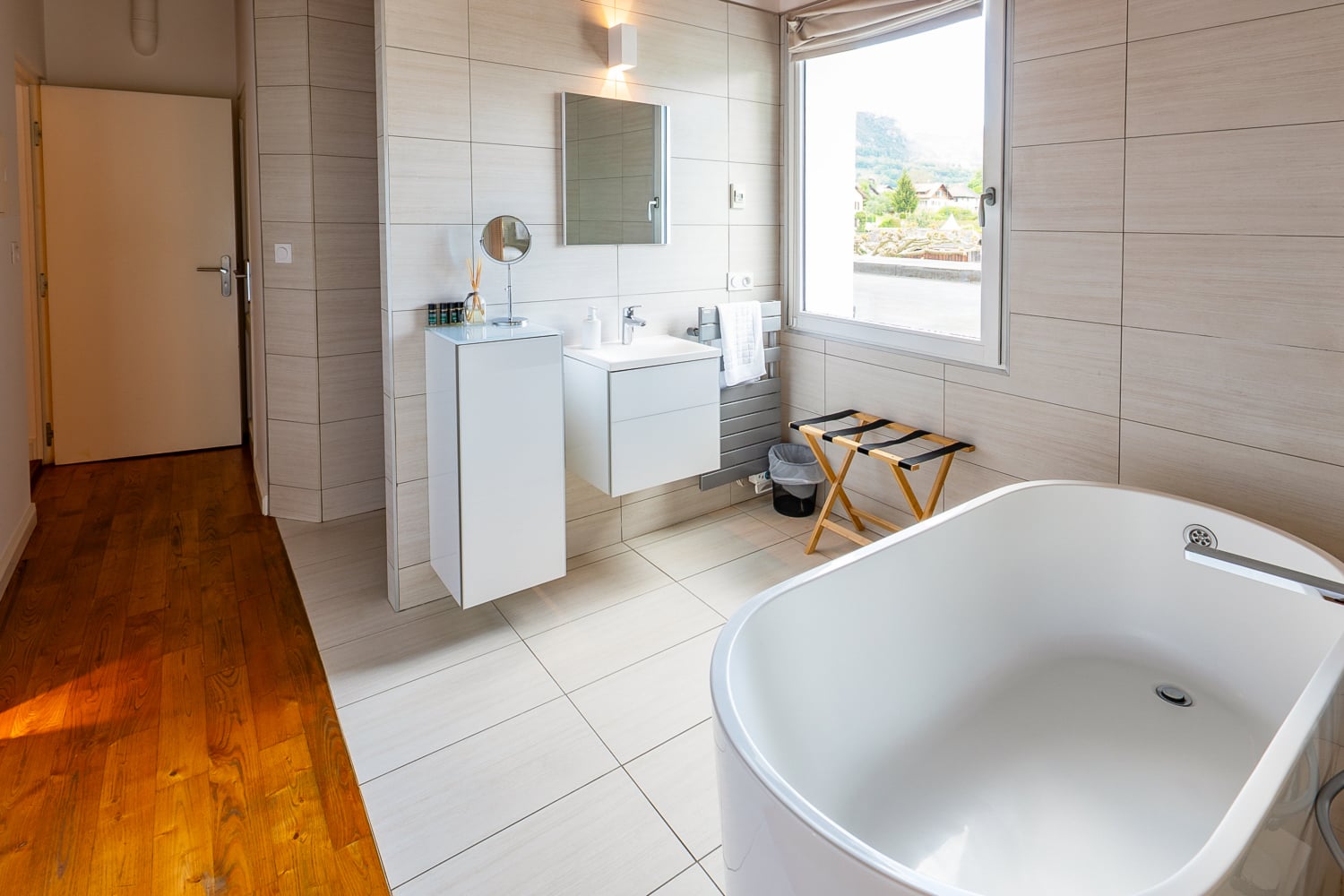 Bathroom | Self-catering home in Auvergne-Rhône-Alpes