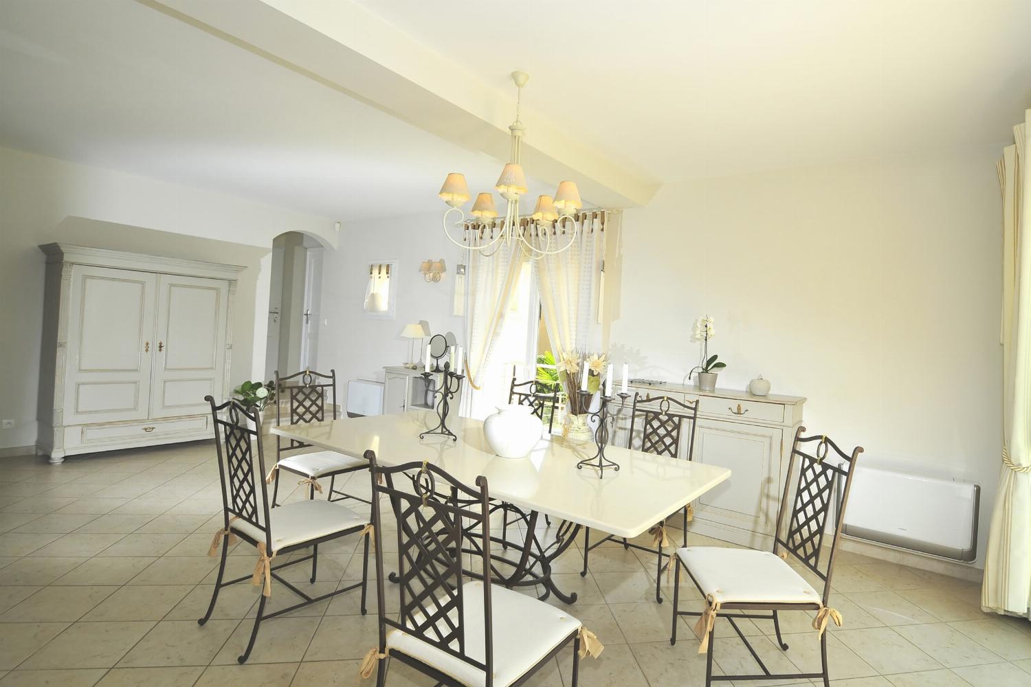 Dining room | Provence holiday villa