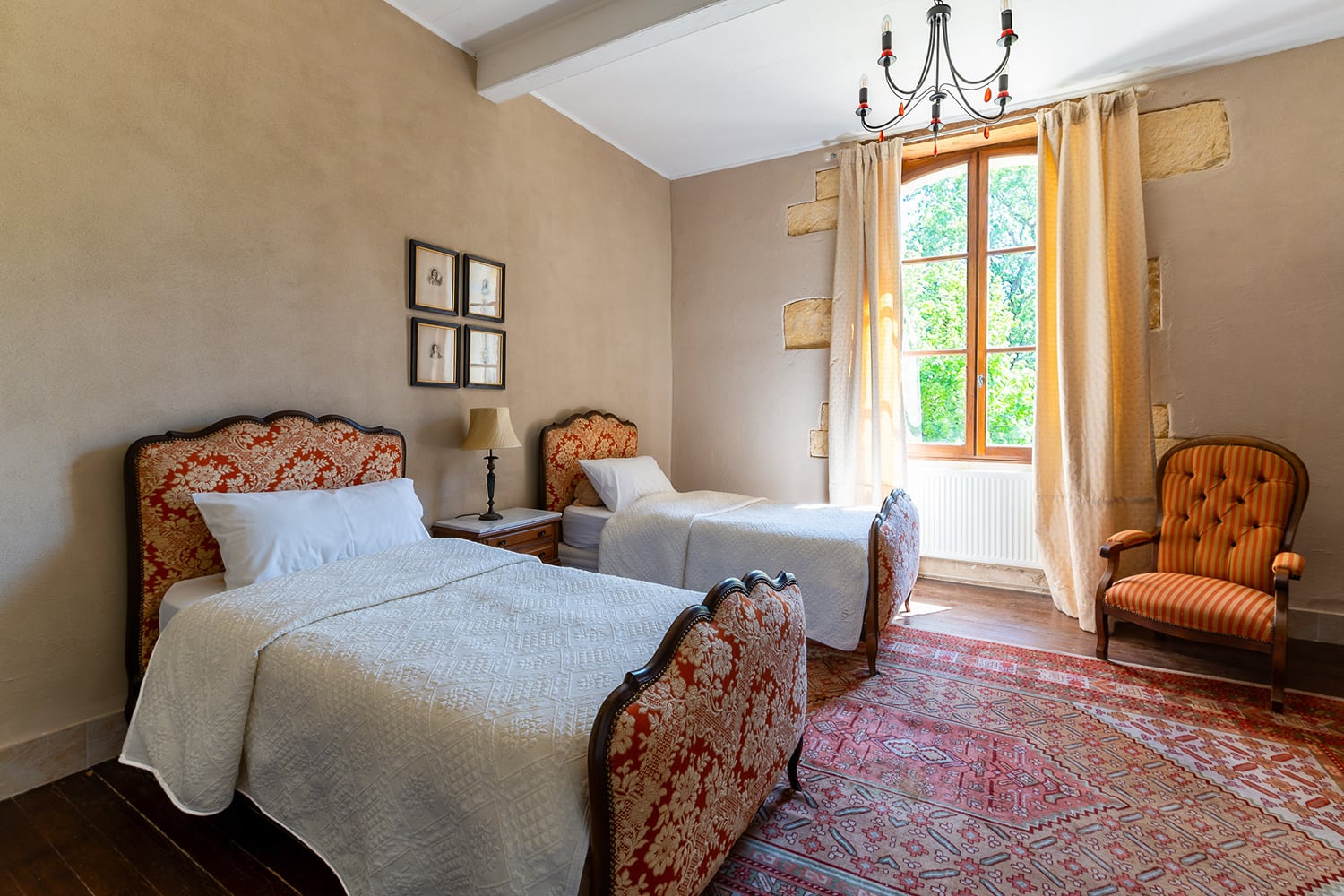 Bedroom | Rental home in Nouvelle-Aquitaine