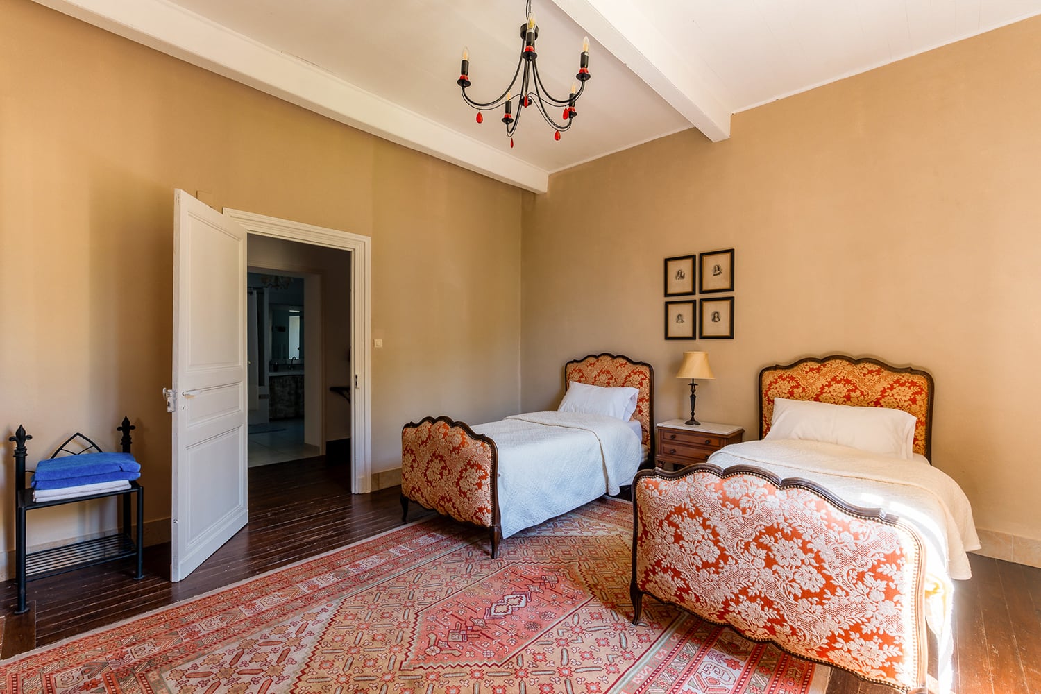 Bedroom | Rental home in Nouvelle-Aquitaine