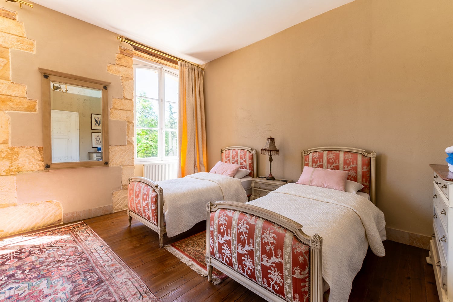 Bedroom | Rental home in Nouvelle-Aquitaine