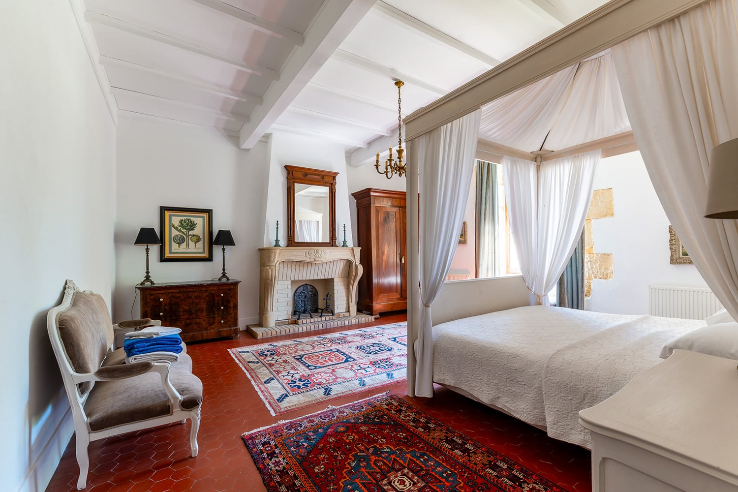 Bedroom | Rental home in Nouvelle-Aquitaine