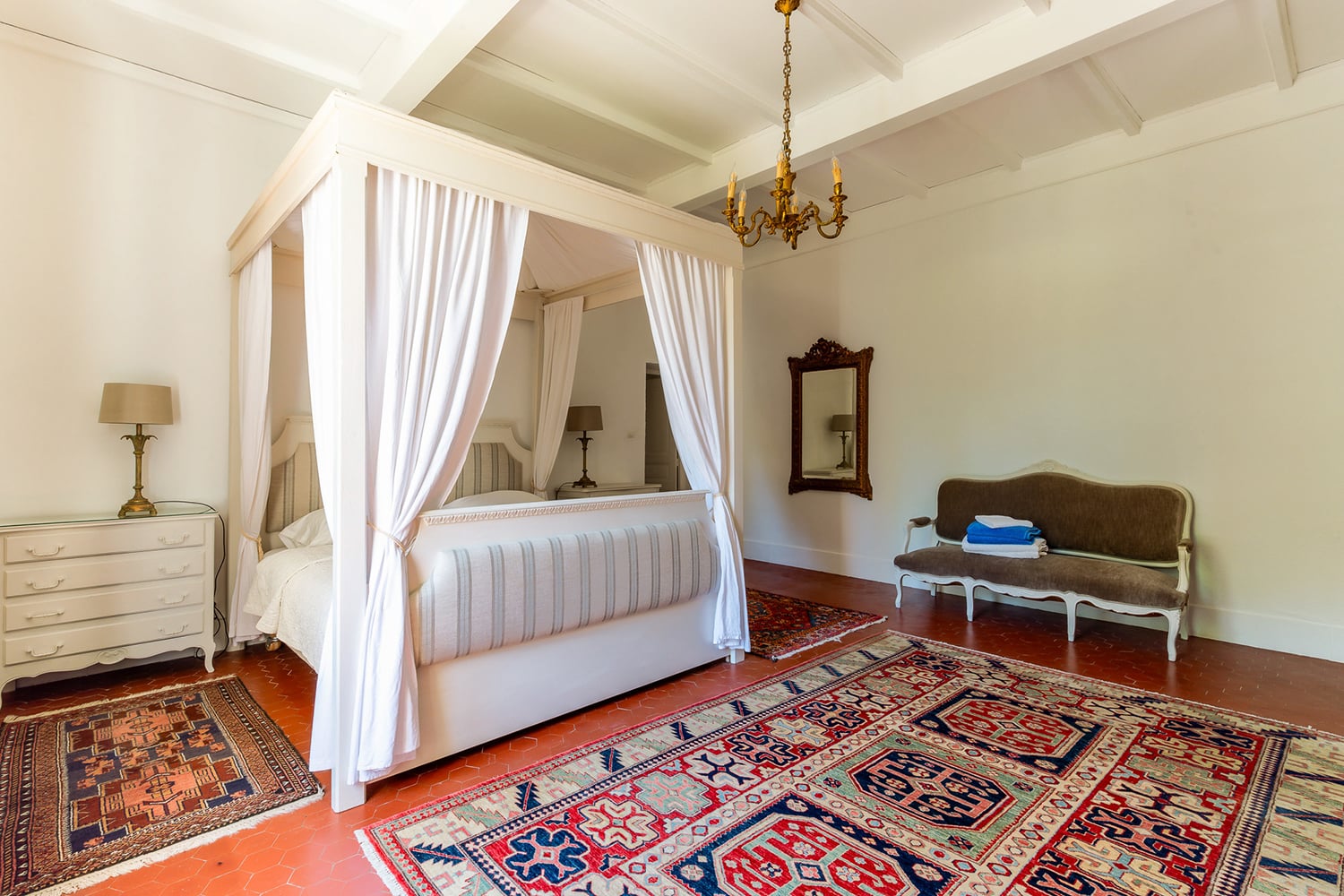 Bedroom | Rental home in Nouvelle-Aquitaine